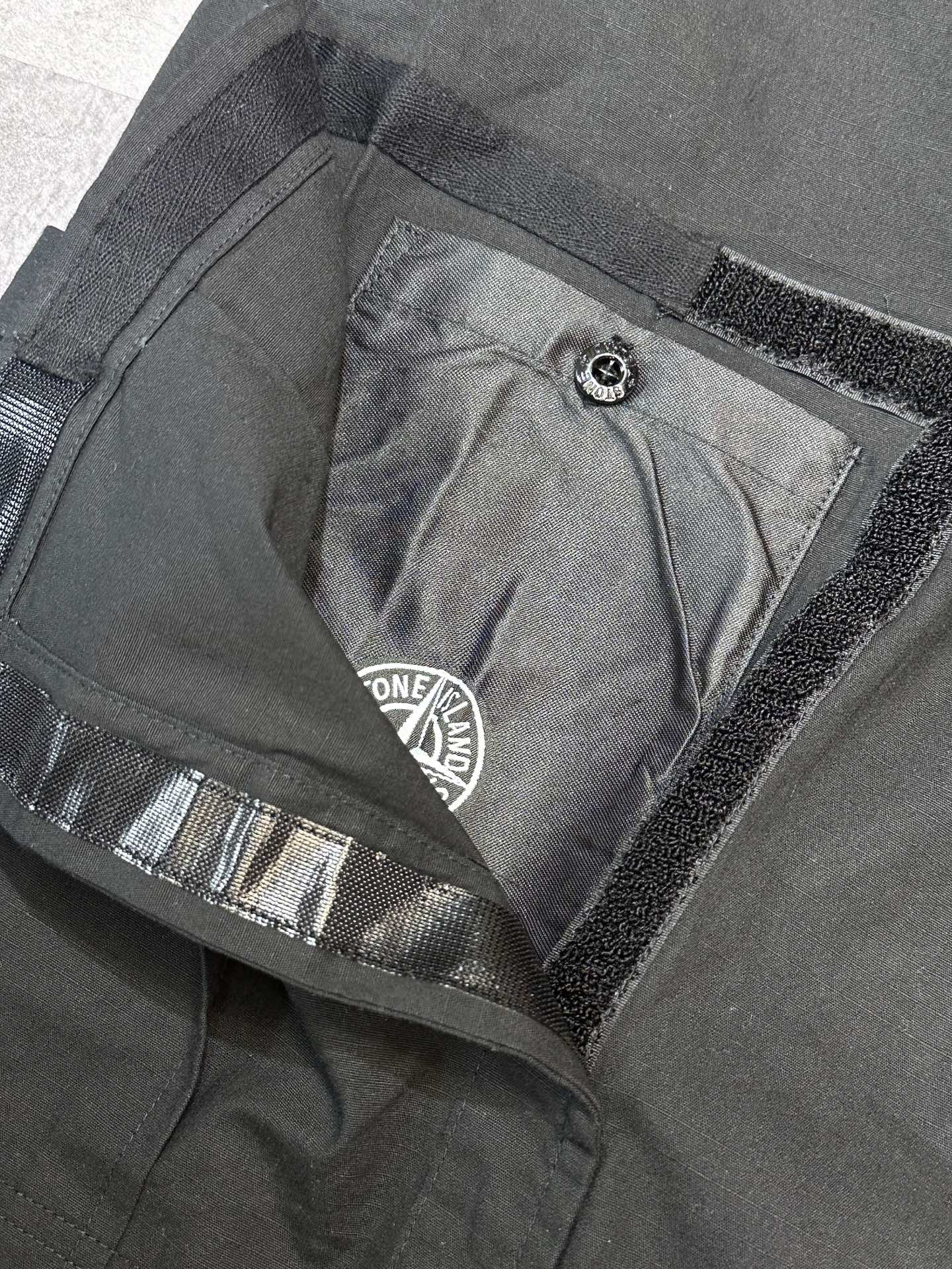 Stone Island Basic Cargo Pocket Pant （3100007-V007C）