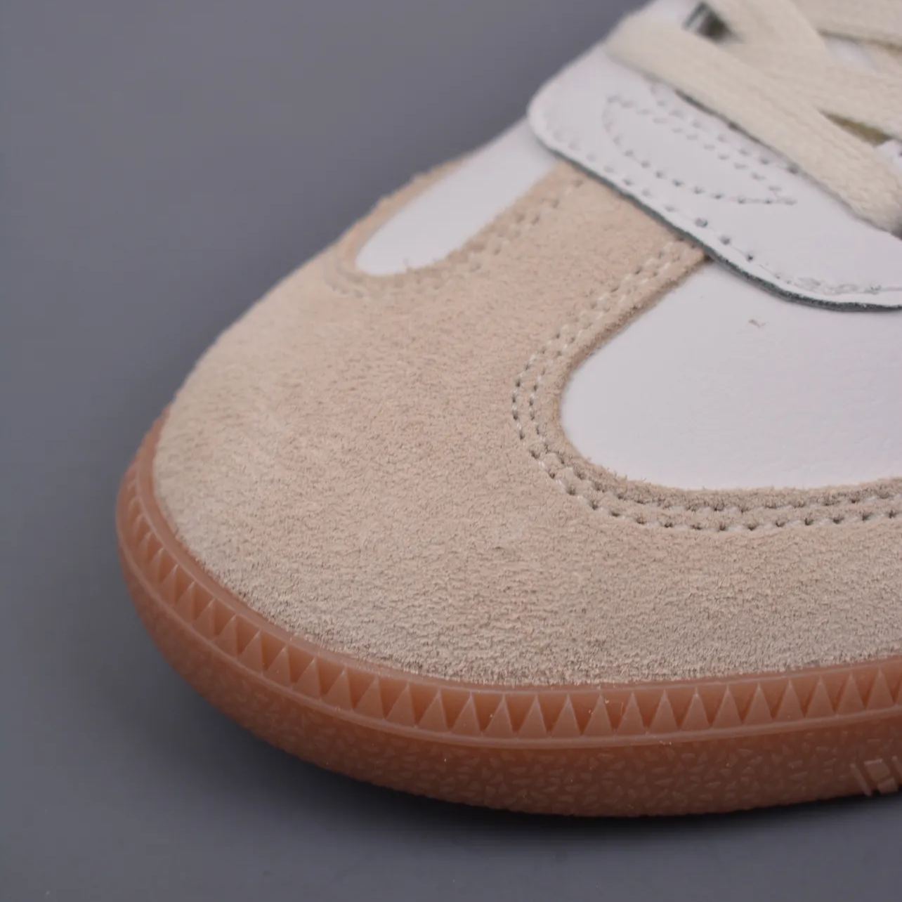 Sporty & Rich × adidas Originals Samba OG "White/Bold Gold"（IF5661）