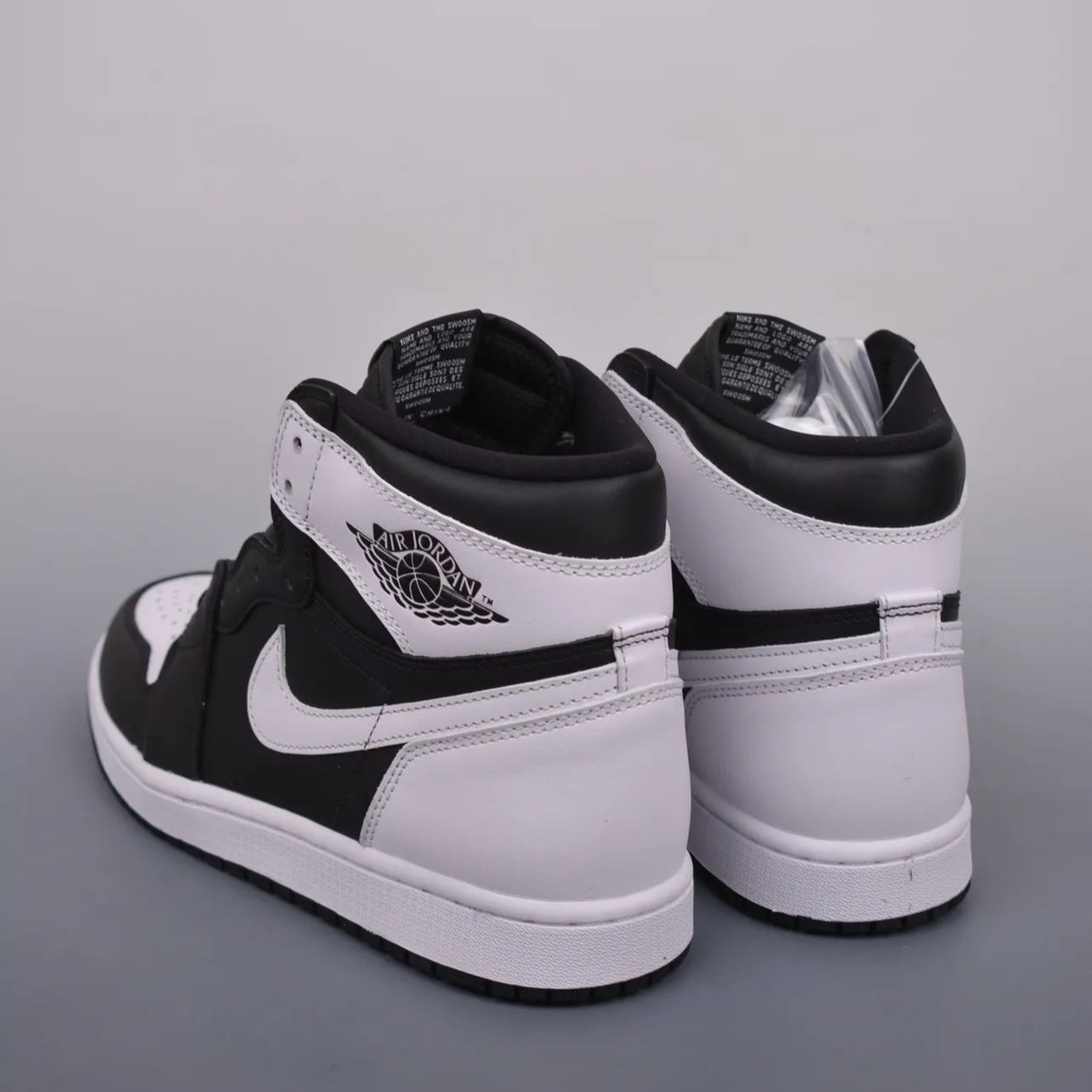 Jordan 1 Retro High OG “Black White”（DZ5485-010）