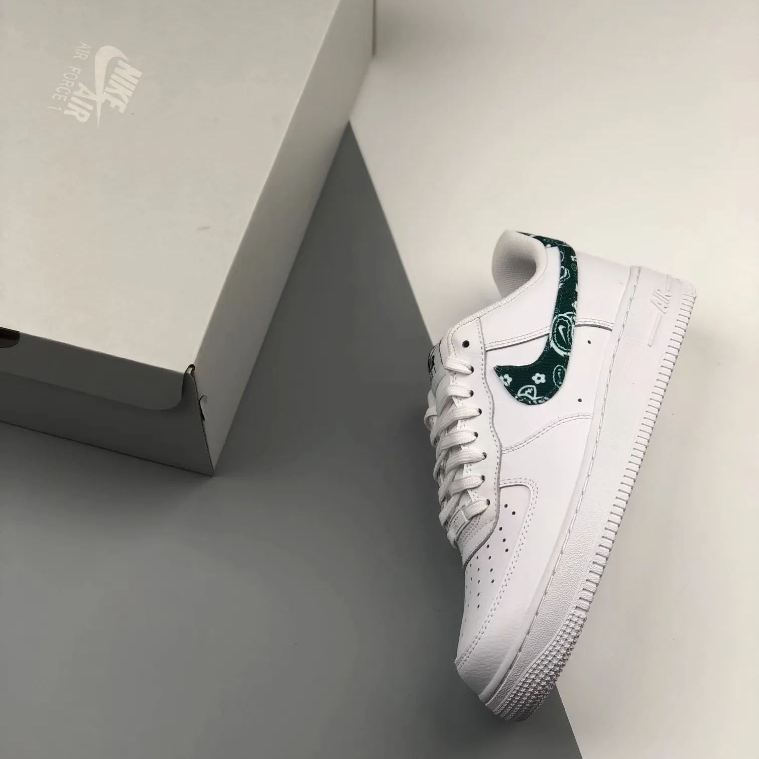 Nike WMNS Air Force 1 Low '07 Essential "Green Paisley"（DH4406-102）