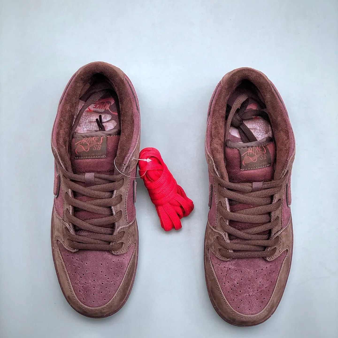 Nike SB Dunk Low PRM City of Love "Burgundy"(FN0619-600)