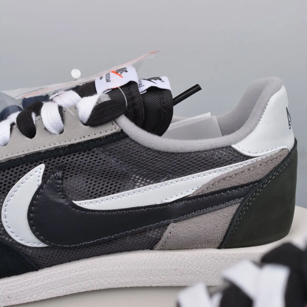 sacai × Nike LD Waffle "Black" (BV0073-001)