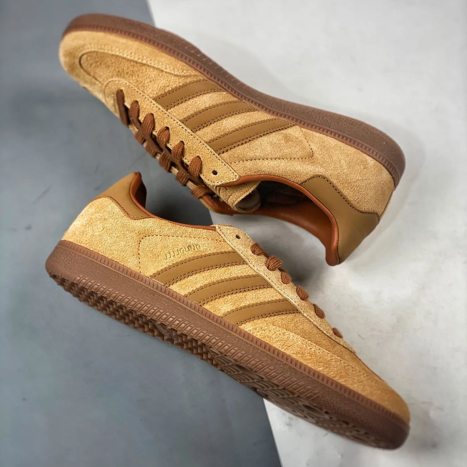 JJJJound × adidas Originals Samba Tobacco "Mesa/Gum"（ID8709）