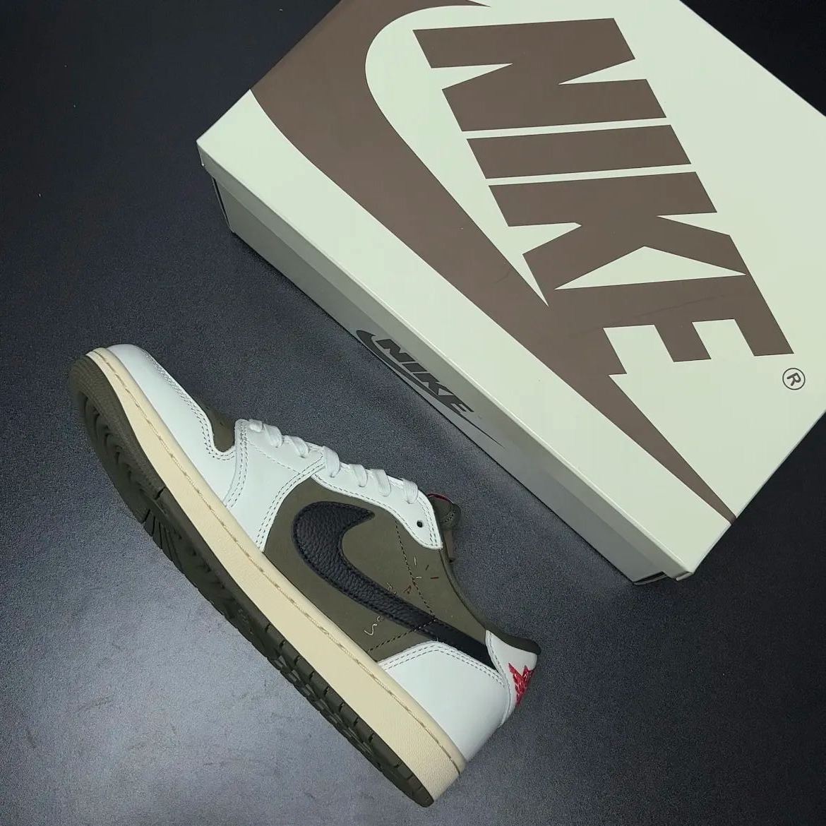 Travis Scott × Nike Air Jordan 1 Low OG SP "Olive"(DM7866-200)