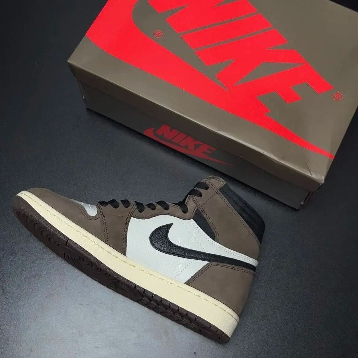 Travis Scott × Nike Air Jordan 1 Retro High OG TS SP "Sail/Dark Mocha"(CD4487-100)