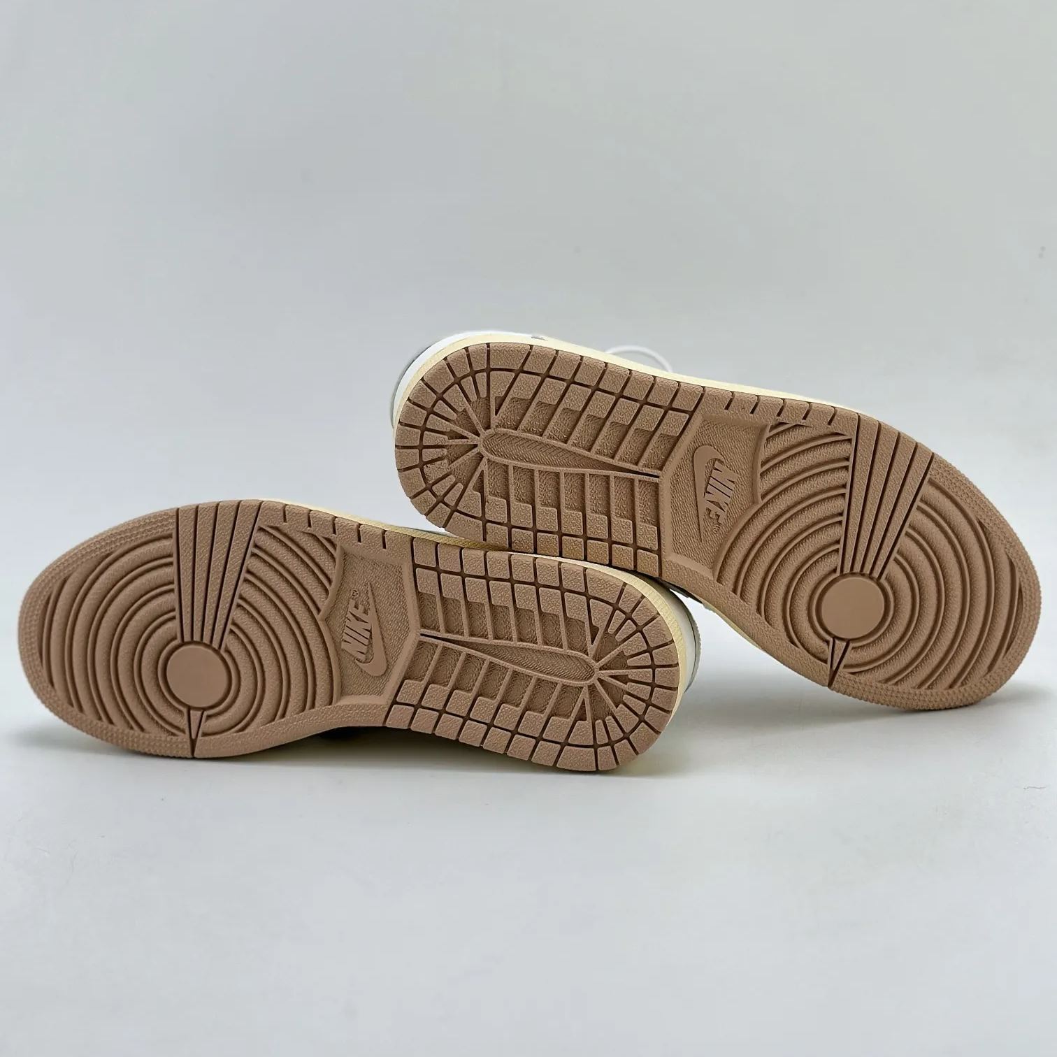 Travis Scott × Nike Air Jordan 1 Low OG SP "Sail/Shy Pink"(DM7866-106)