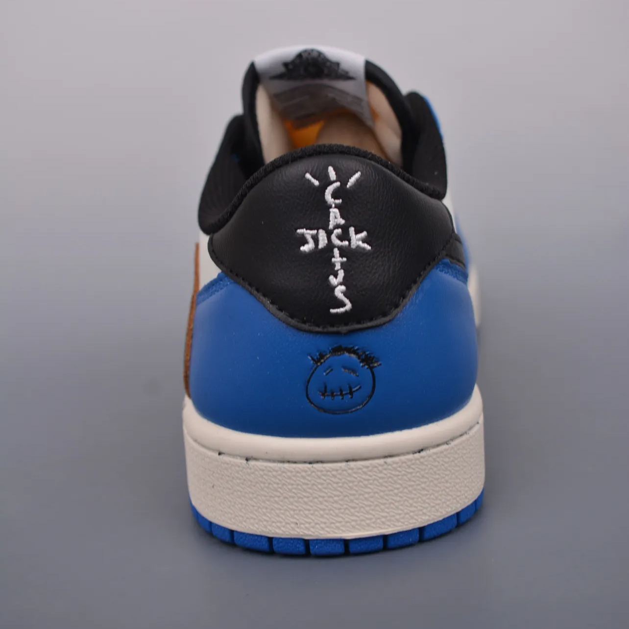 Travis Scott × Nike Air Jordan 1 Low OG SP-T Travis Scott × Nike Air Jordan 1 Low OG SP-T