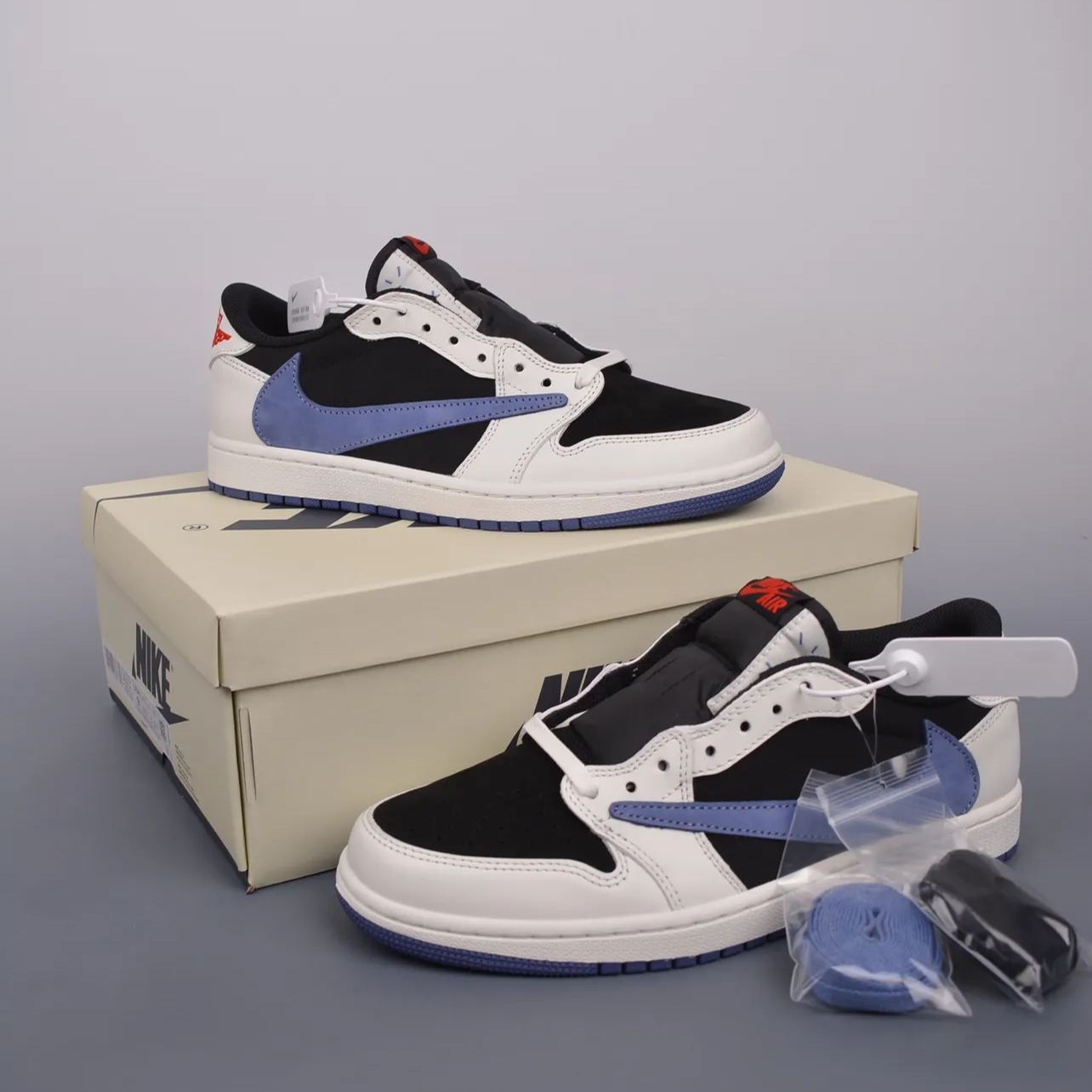 Travis Scott × Nike Air Jordan 1 Low OG SP-T Travis Scott × Nike Air Jordan 1 Low OG SP-T