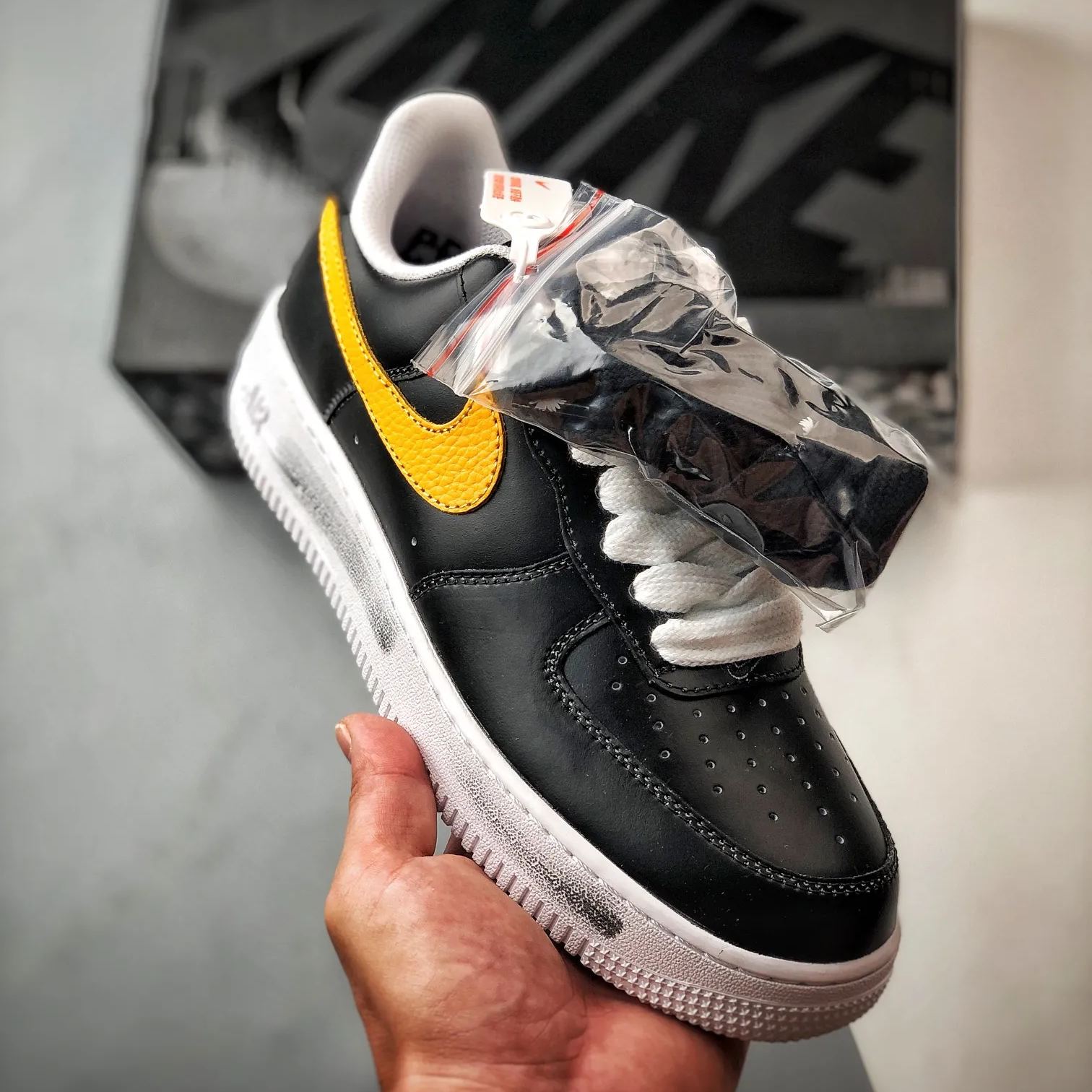 Air force 1 para noise yellow swoosh hotsell