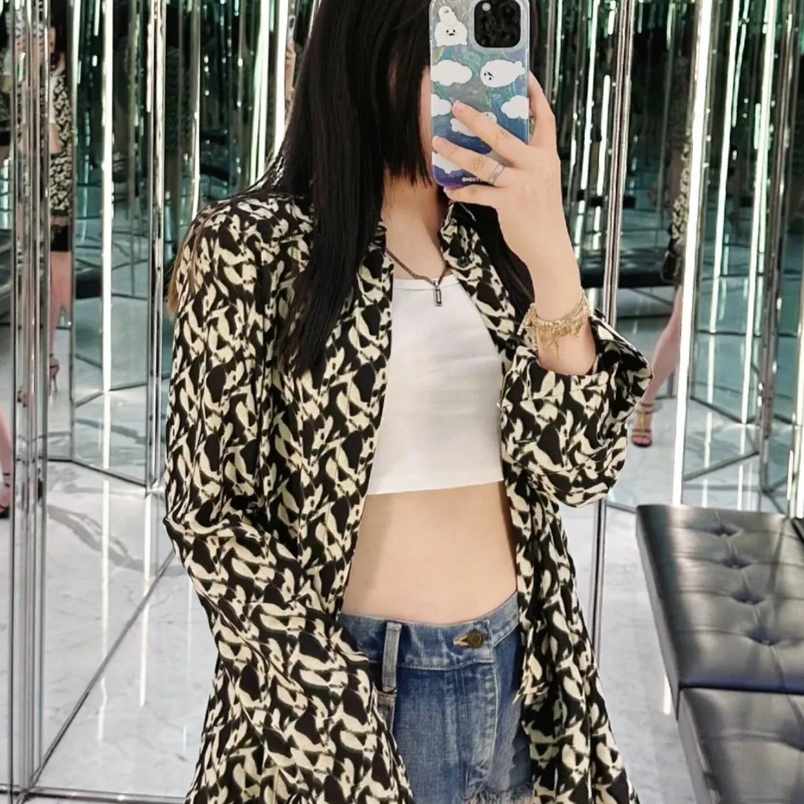 Saint Laurent Eve collar classic shirt（646850Y2G021050）