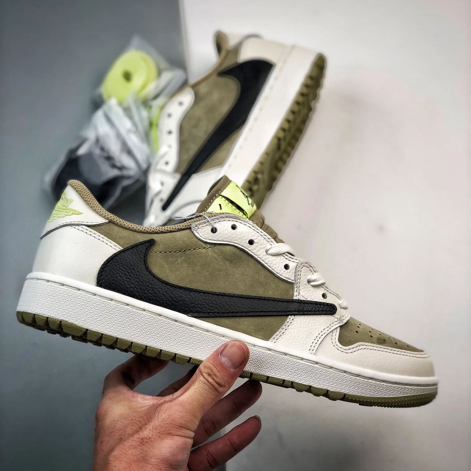 TRAVIS SCOTT × PlayStation × NIKE DUNK LOW (DA1638-100) TRAVIS SCOTT × PlayStation × NIKE DUNK LOW (DA1638-100)