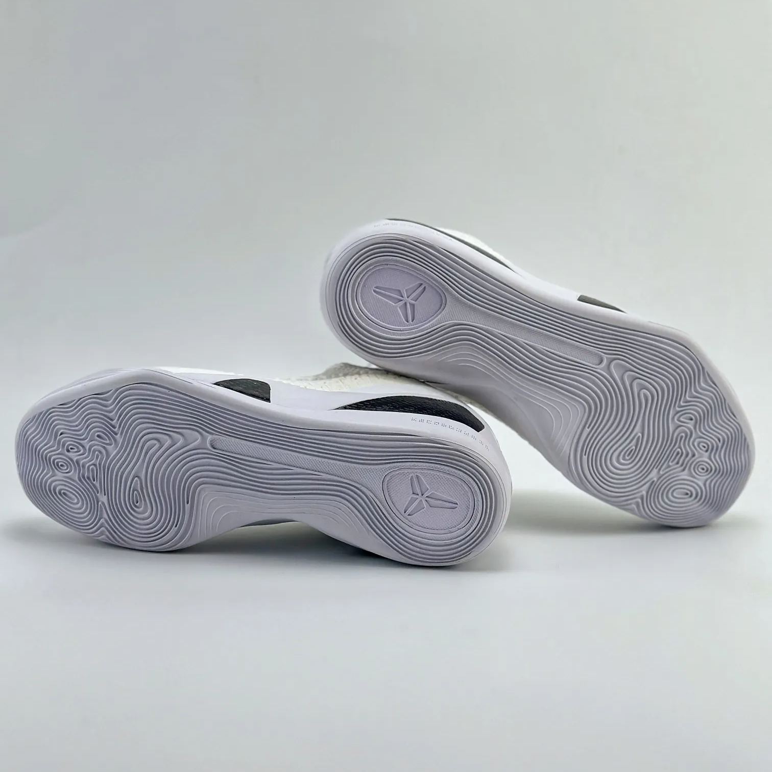 Nike GS Kobe 9 Low "Halo"（FZ7334-100）