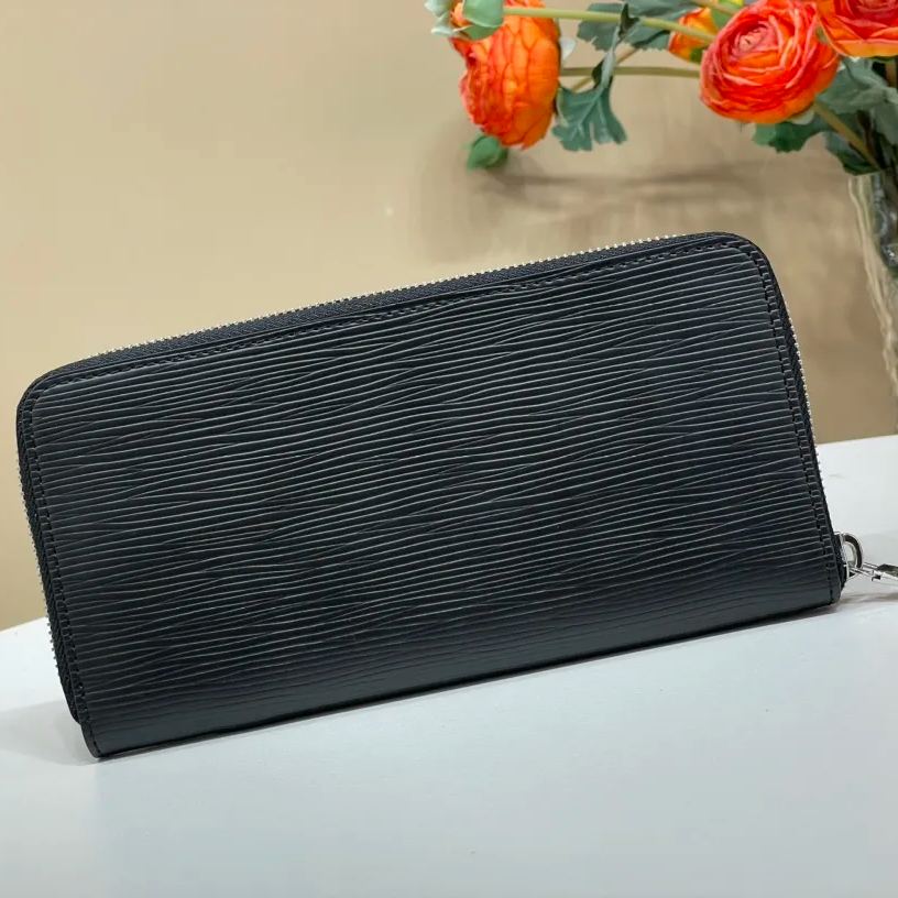 Louis Vuitton wallet (M80334-3）