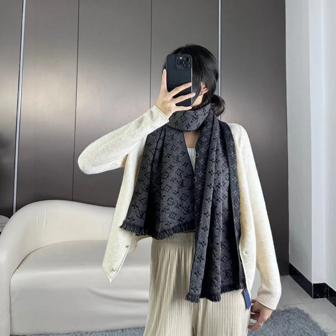 Louis Vuitton Scarf Reykjavik （M78526）