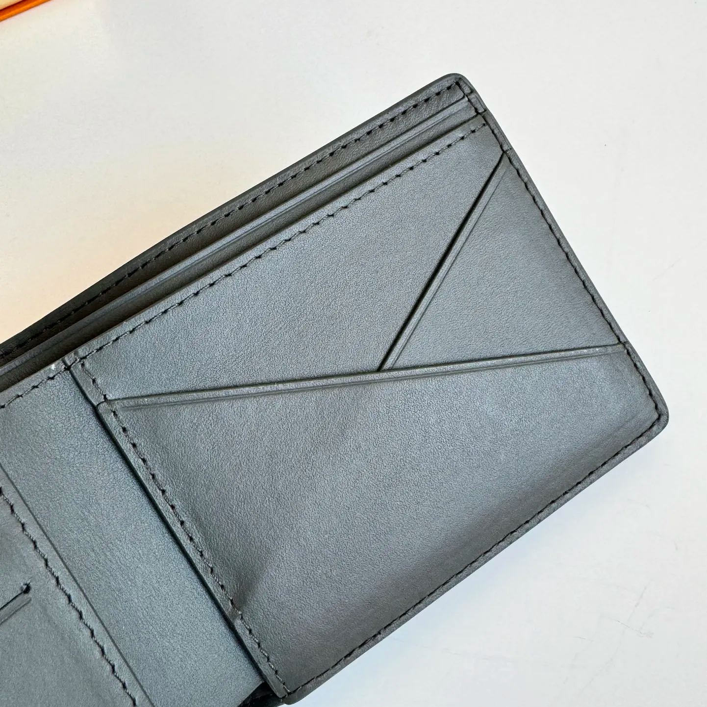 Louis Vuitton wallet （M12500）