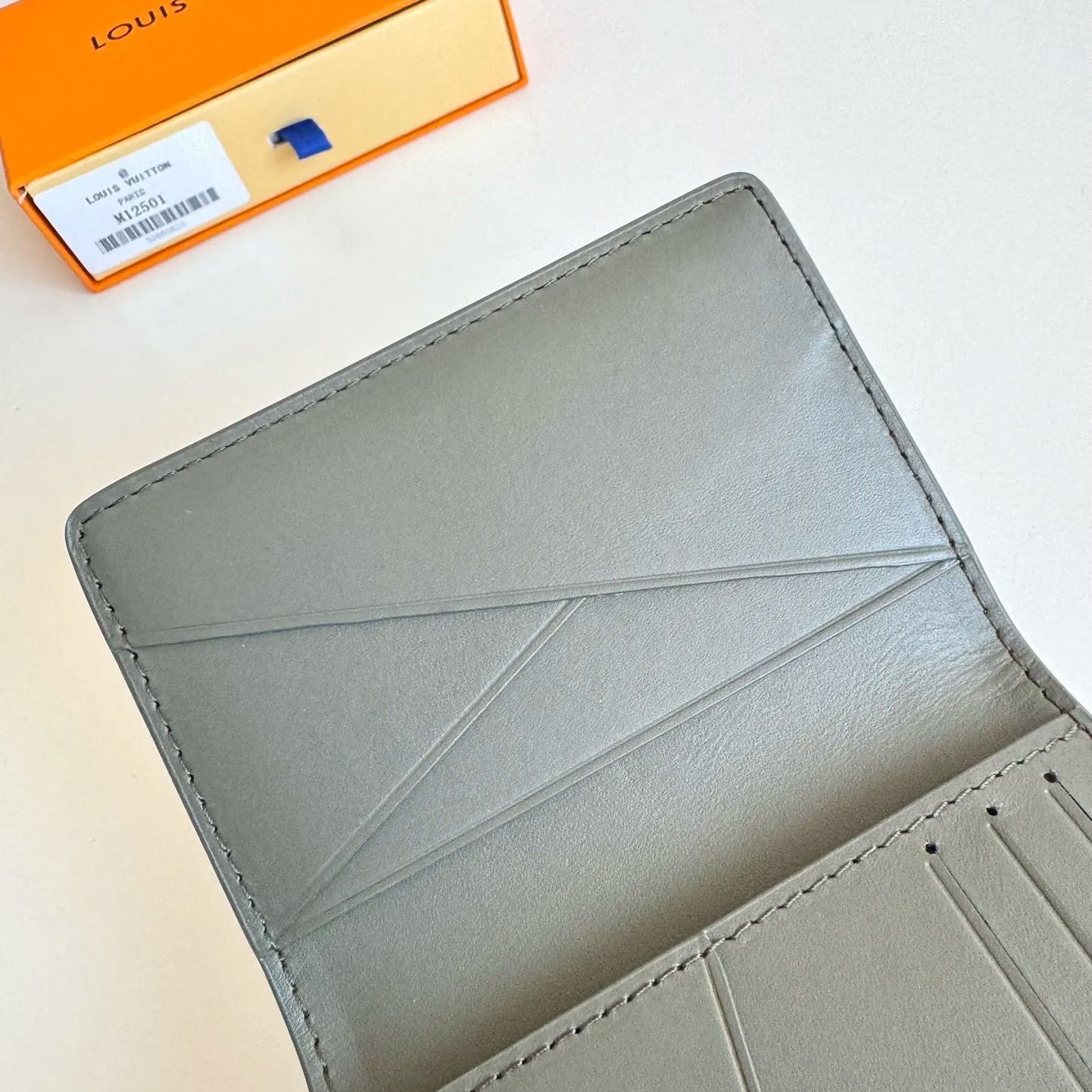 Louis Vuitton wallet （M12501）