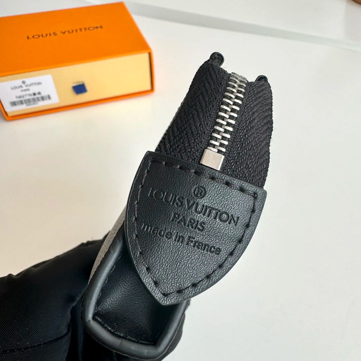 Louis Vuitton Pochette Cle Voyage（M82776）