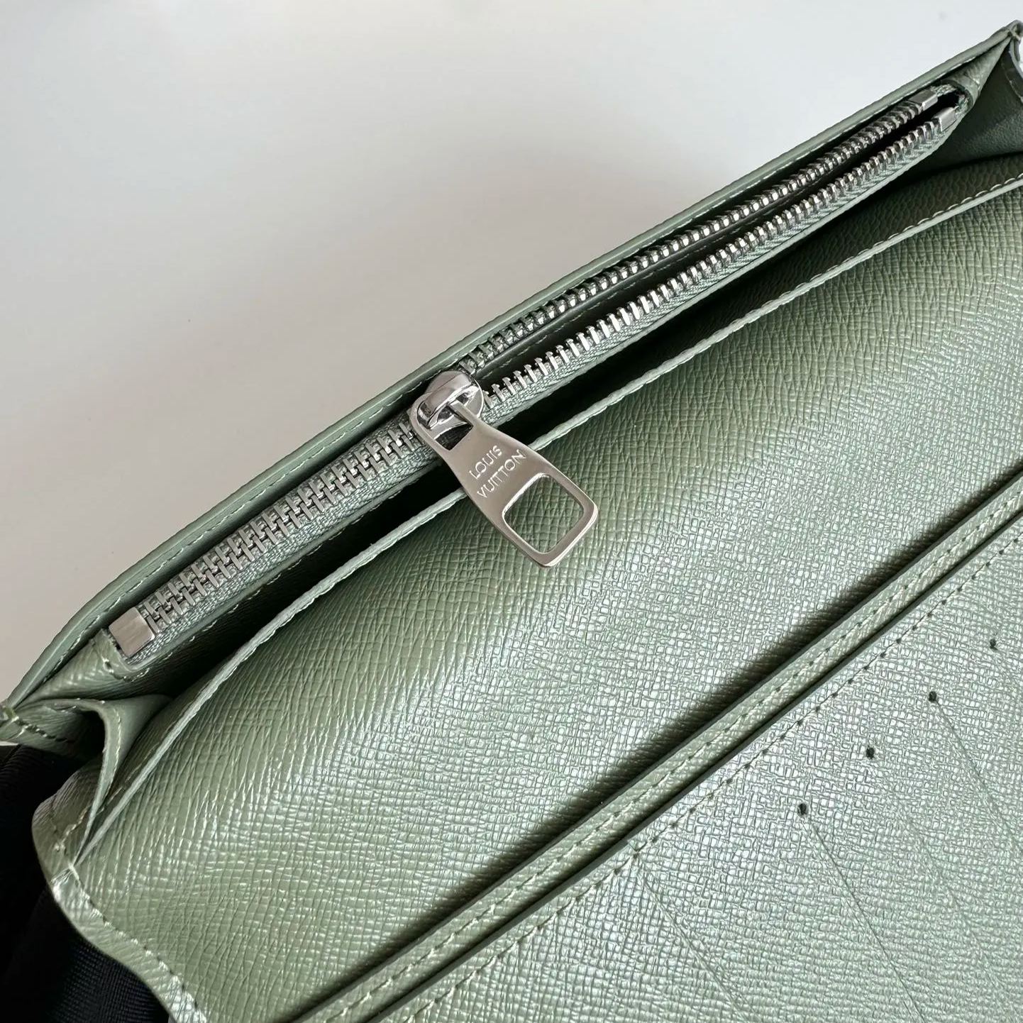 Louis Vuitton wallet （M11546）