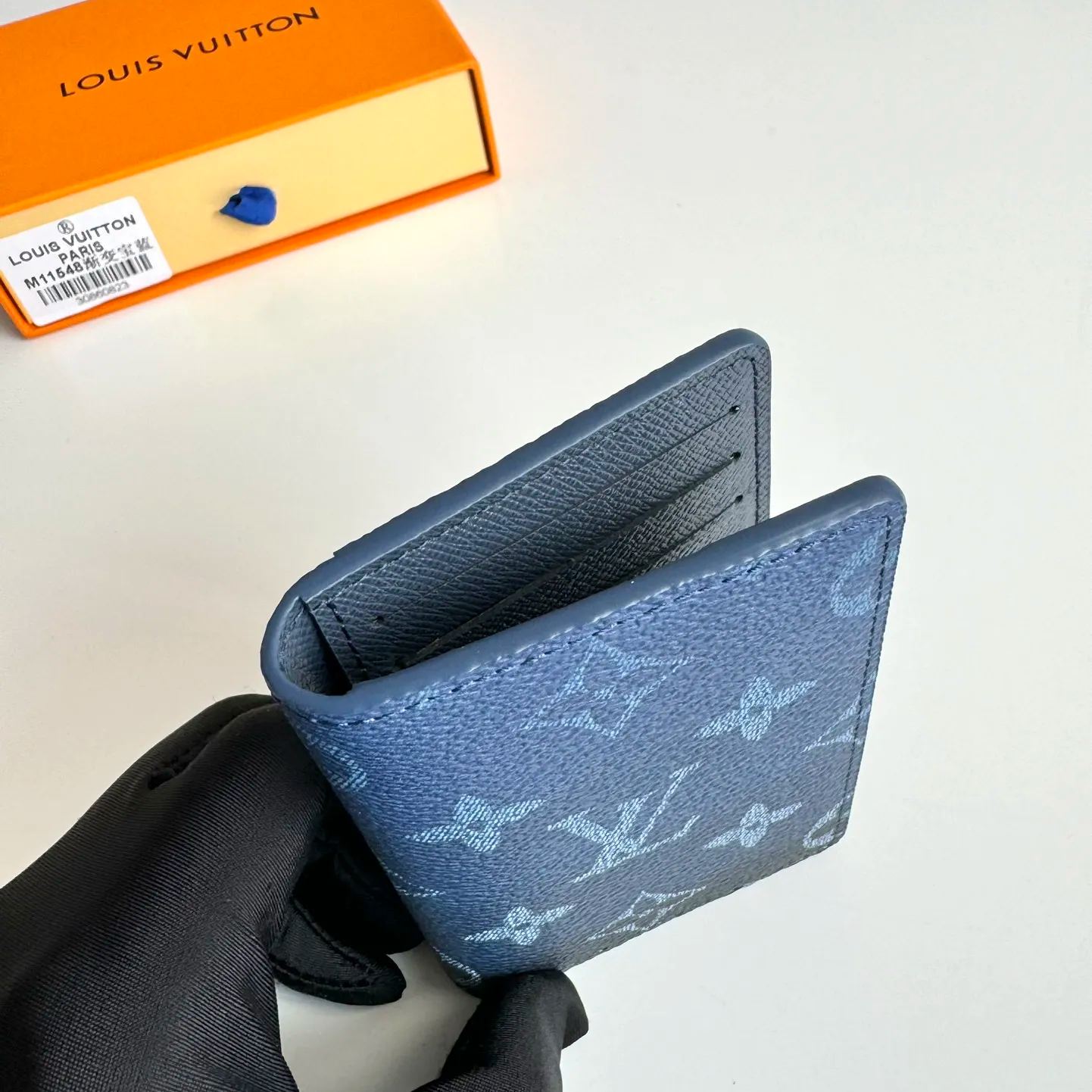 Louis Vuitton wallet （M11548-2）