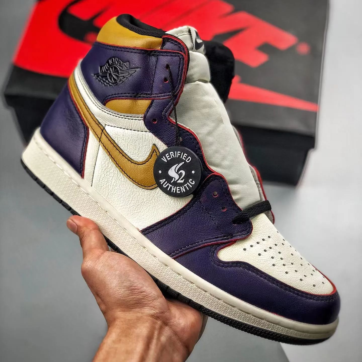 Nike SB × Air Jordan 1 Retro High Nike SB × Air Jordan 1 Retro High