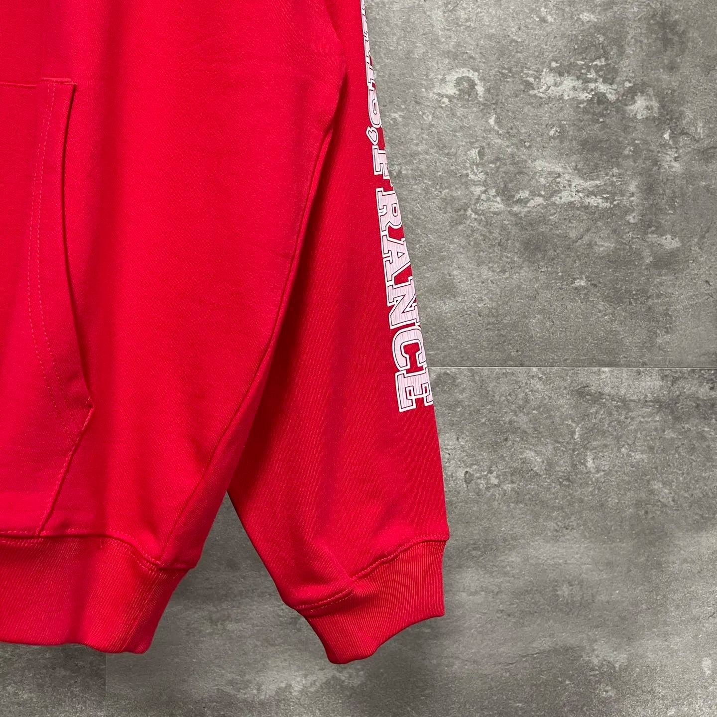 Balenciaga Logo-Print Maison Hooded Sweatshirt(674986TLVJ24480）