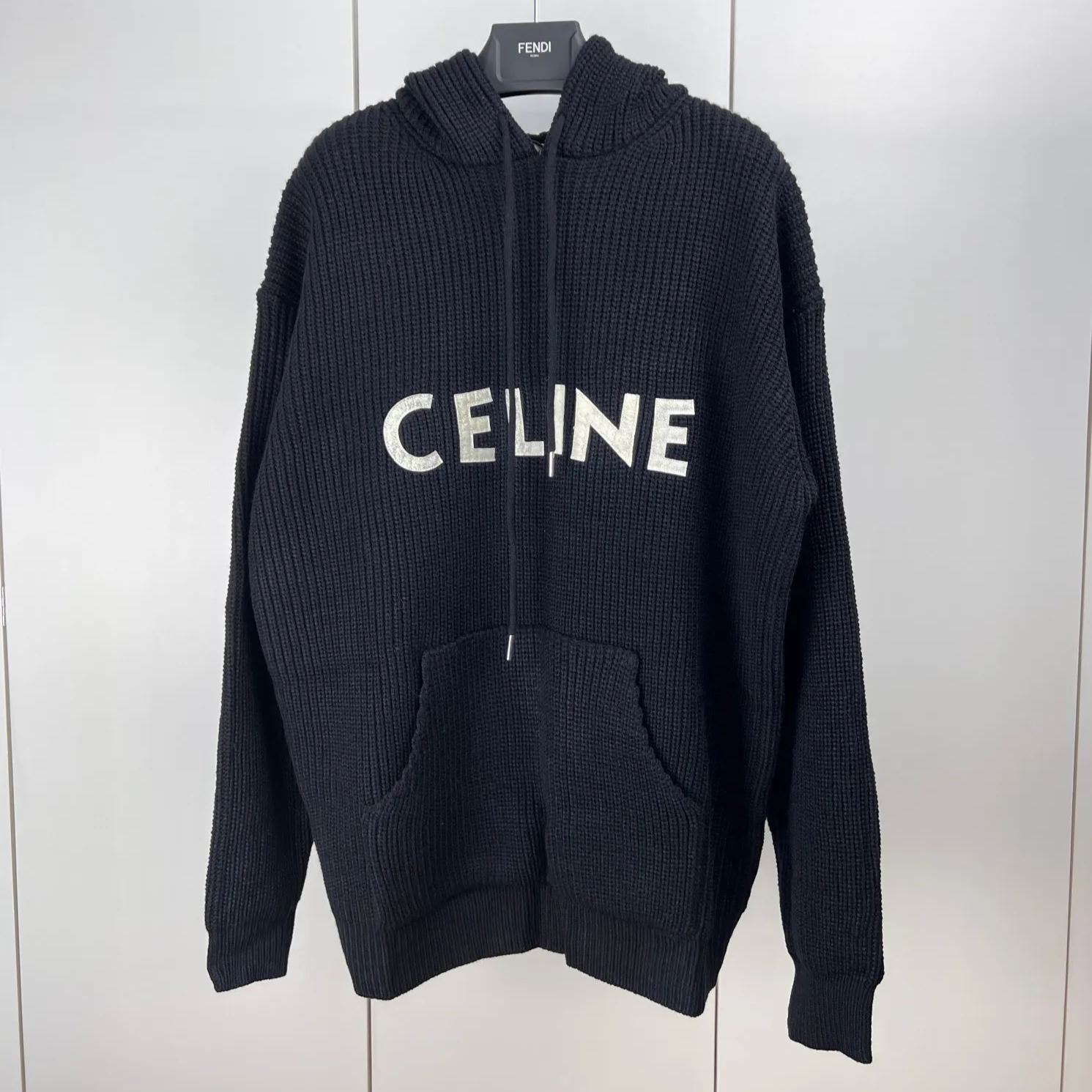 CELINE FW22 hooded pullover (2A85W423P-07MR）