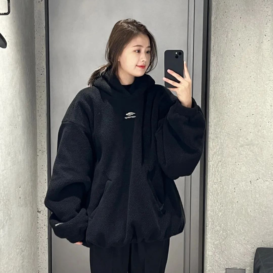 BALENCIAGA HOODED FLEECE JACKET WITH HOOD (810113TQQ02-1000）