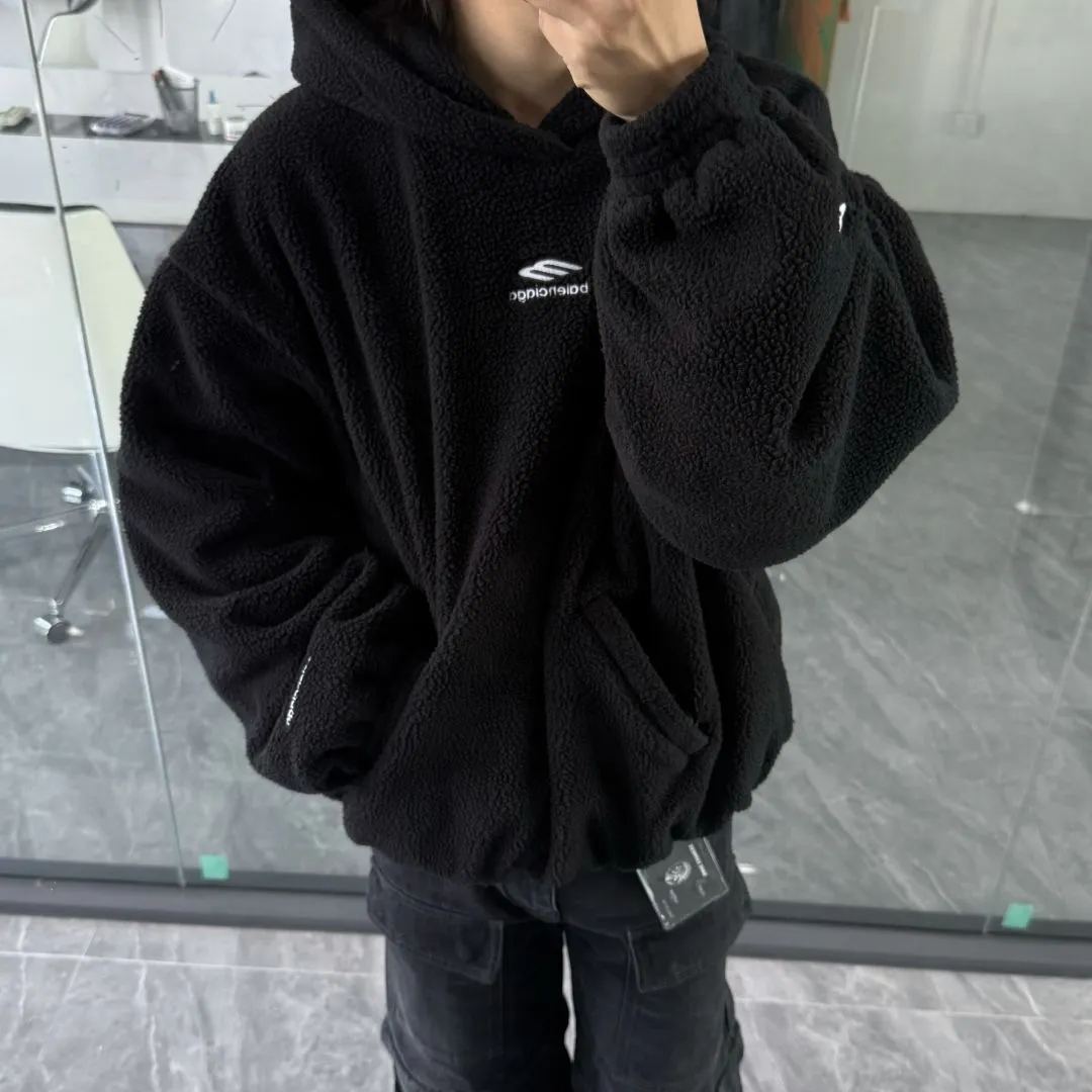 BALENCIAGA HOODED FLEECE JACKET WITH HOOD (810113TQQ02-1000）