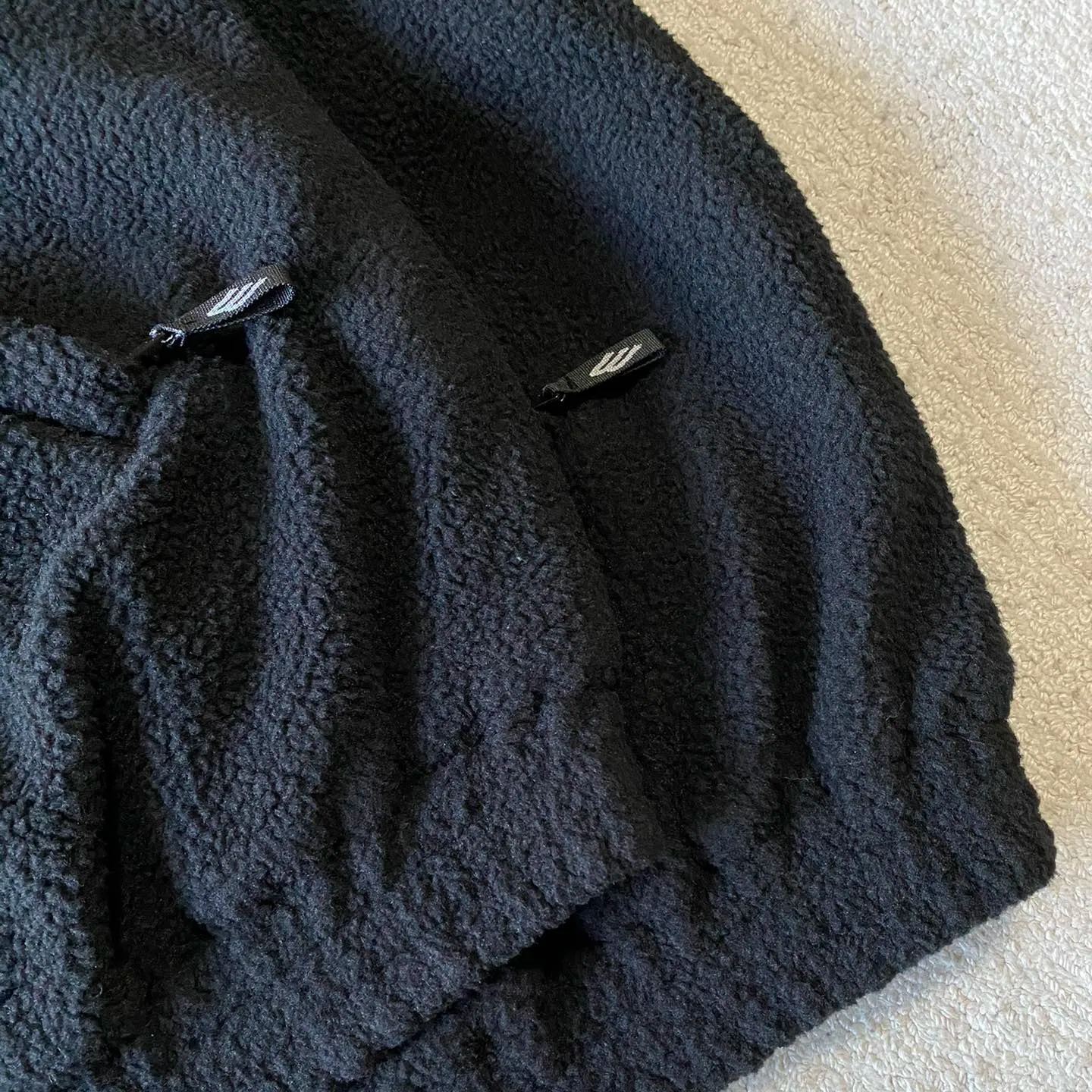 BALENCIAGA HOODED FLEECE JACKET WITH HOOD (810113TQQ02-1000）