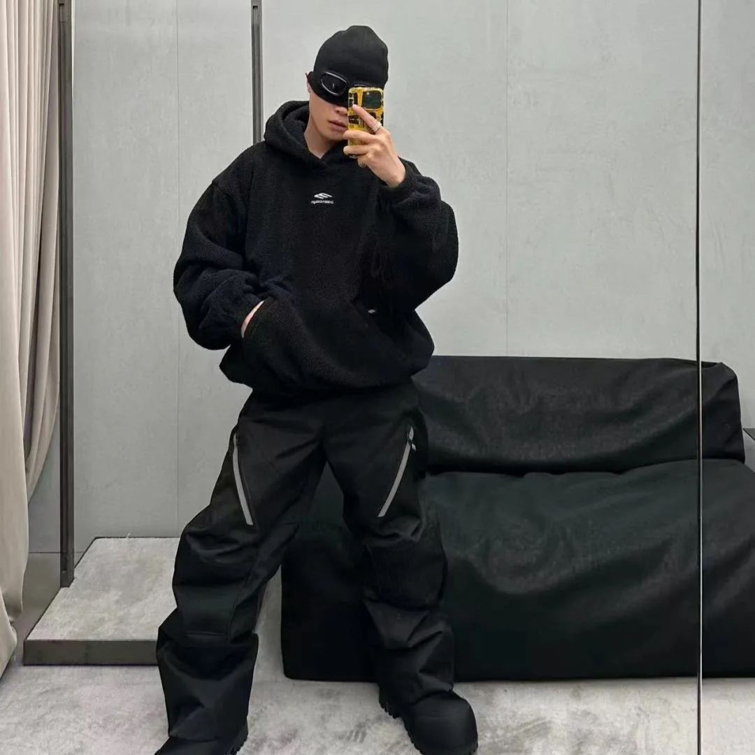 BALENCIAGA HOODED FLEECE JACKET WITH HOOD (810113TQQ02-1000）