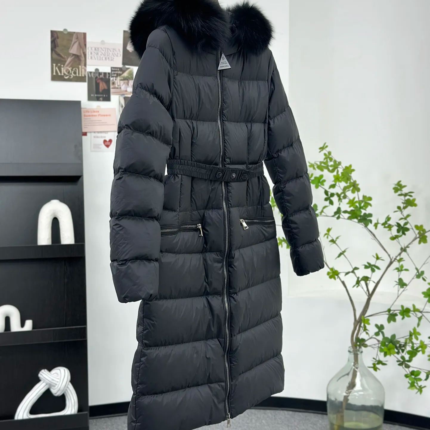 Moncler Boedic long down jacket（J20931C00022595FE999）