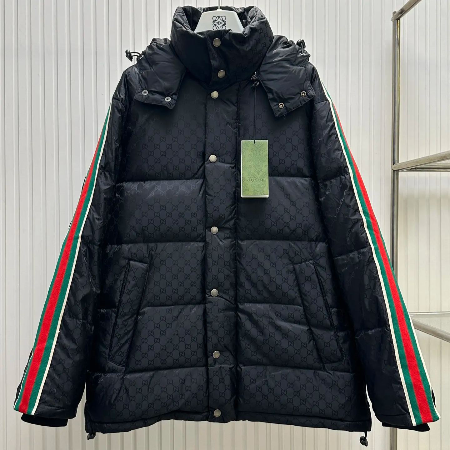GUCCI DOWN JACKETS（715519-Z8A50-1043）