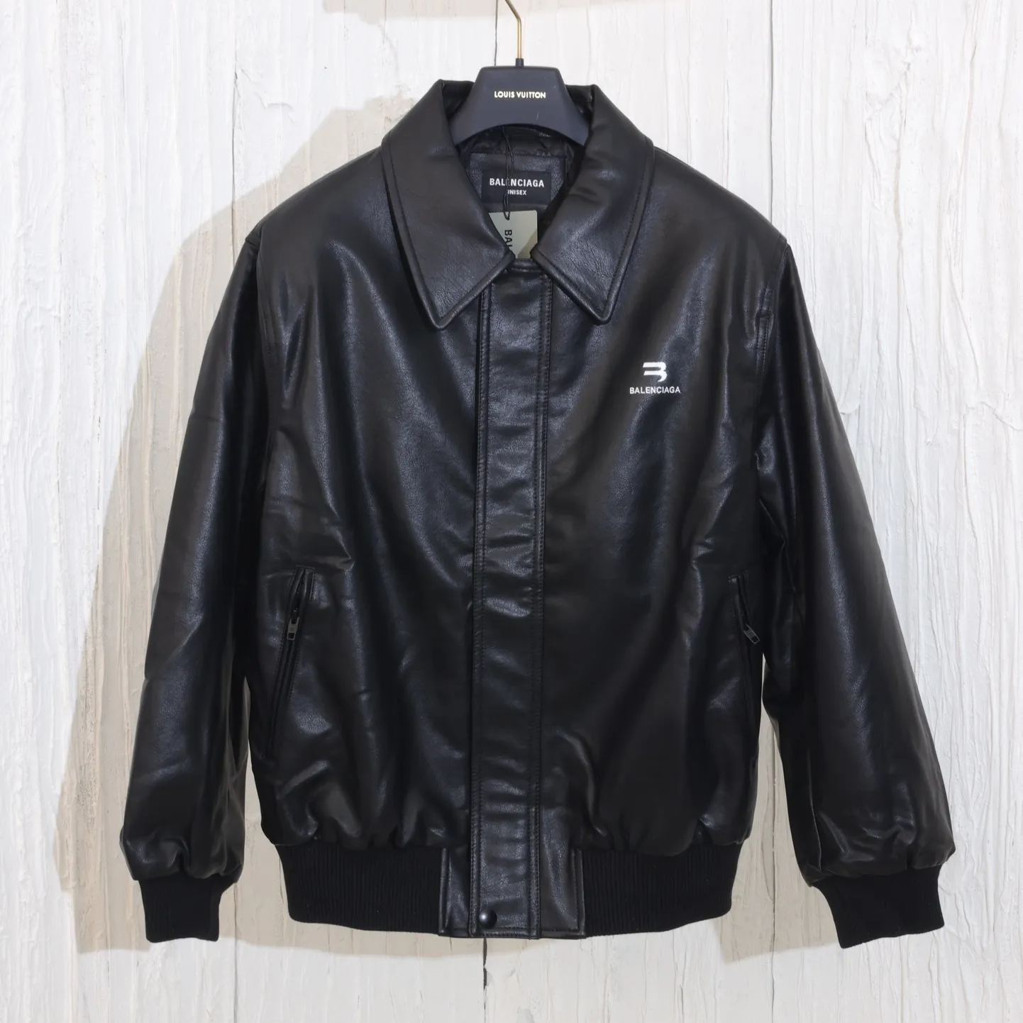 Balenciaga BLCG 23FW logo leather jacket(674318TLS010100)) Balenciaga BLCG 23FW logo leather jacket(674318TLS010100))