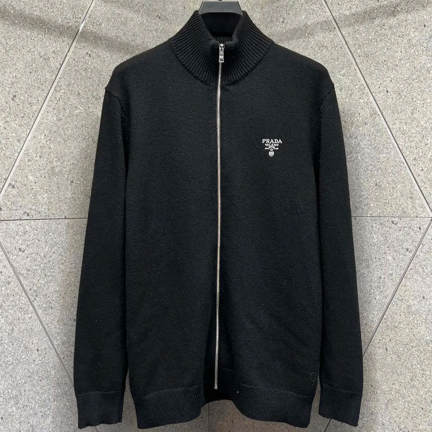 PRADA Cardigan （UMG245-11LM-F0002-S-232）