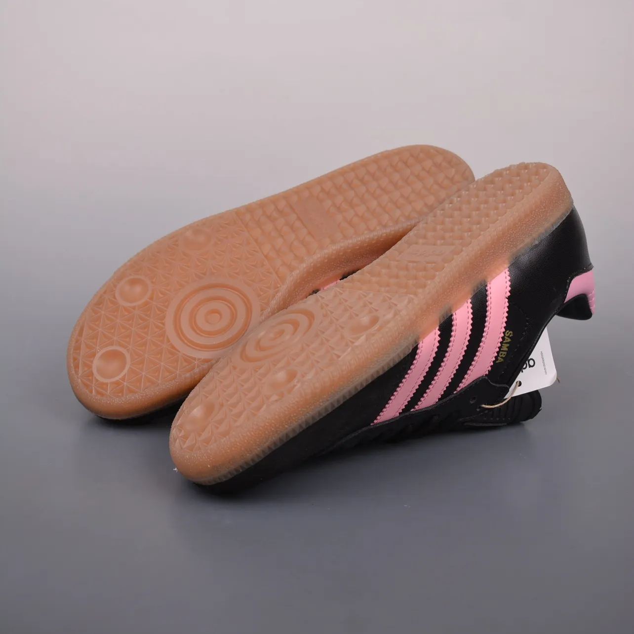 Inter Miami CF × adidas Originals Samba "Core Black/Light Pink/Gum"（IH8157）