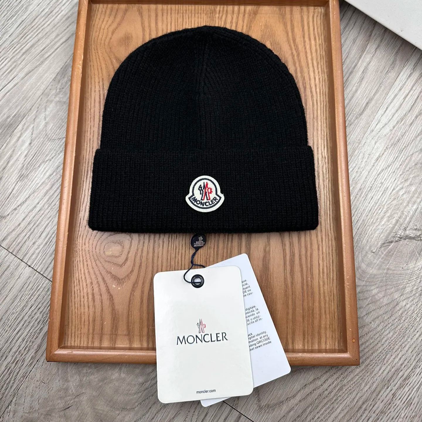 MONCLER Ribbed Knit Wool Beanie（9Z70600A9146）ウール（17色展開）