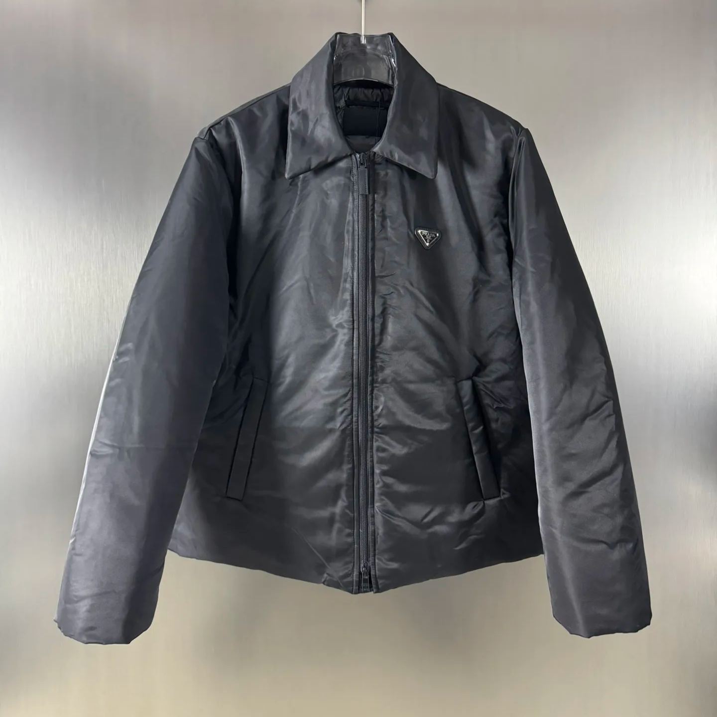 PRADA Re-Nylon cropped down jacket(SGC397-1WQ8-F0002-S-232) PRADA Re-Nylon cropped down jacket(SGC397-1WQ8-F0002-S-232)