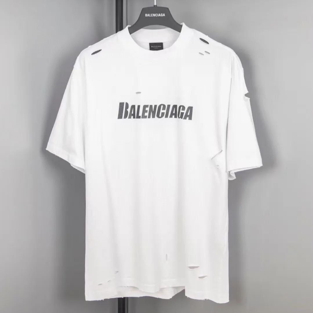 Balenciaga printed frayed holed T-shirt（123942）