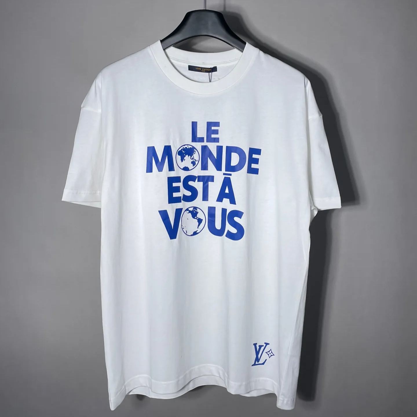 Louis Vuitton Graphic cotton T-shirt(1AHCW4) Louis Vuitton Graphic cotton T-shirt(1AHCW4)