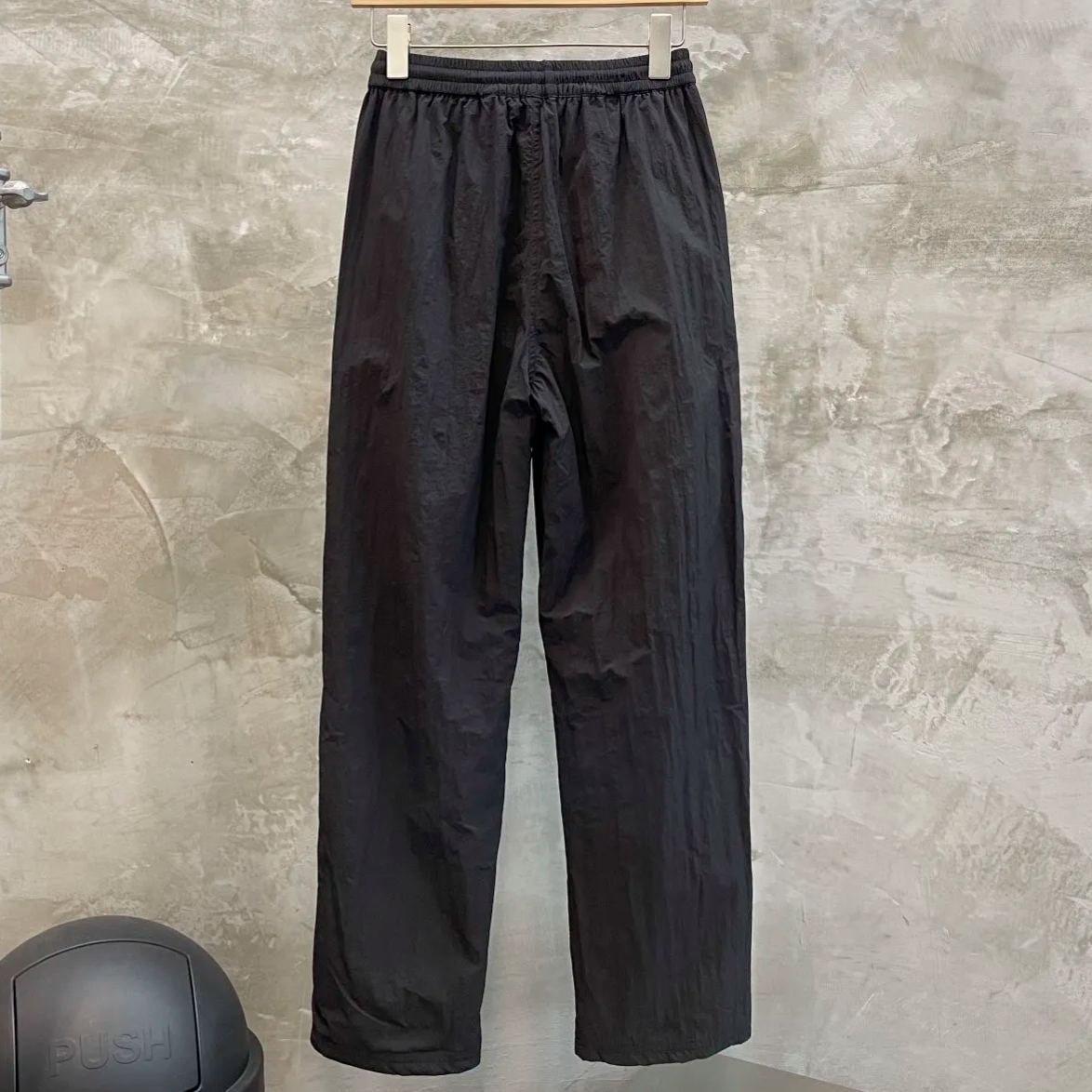 BALENCIAGA3B SPORTS ICON tracksuit pants（763437TNQ251000）