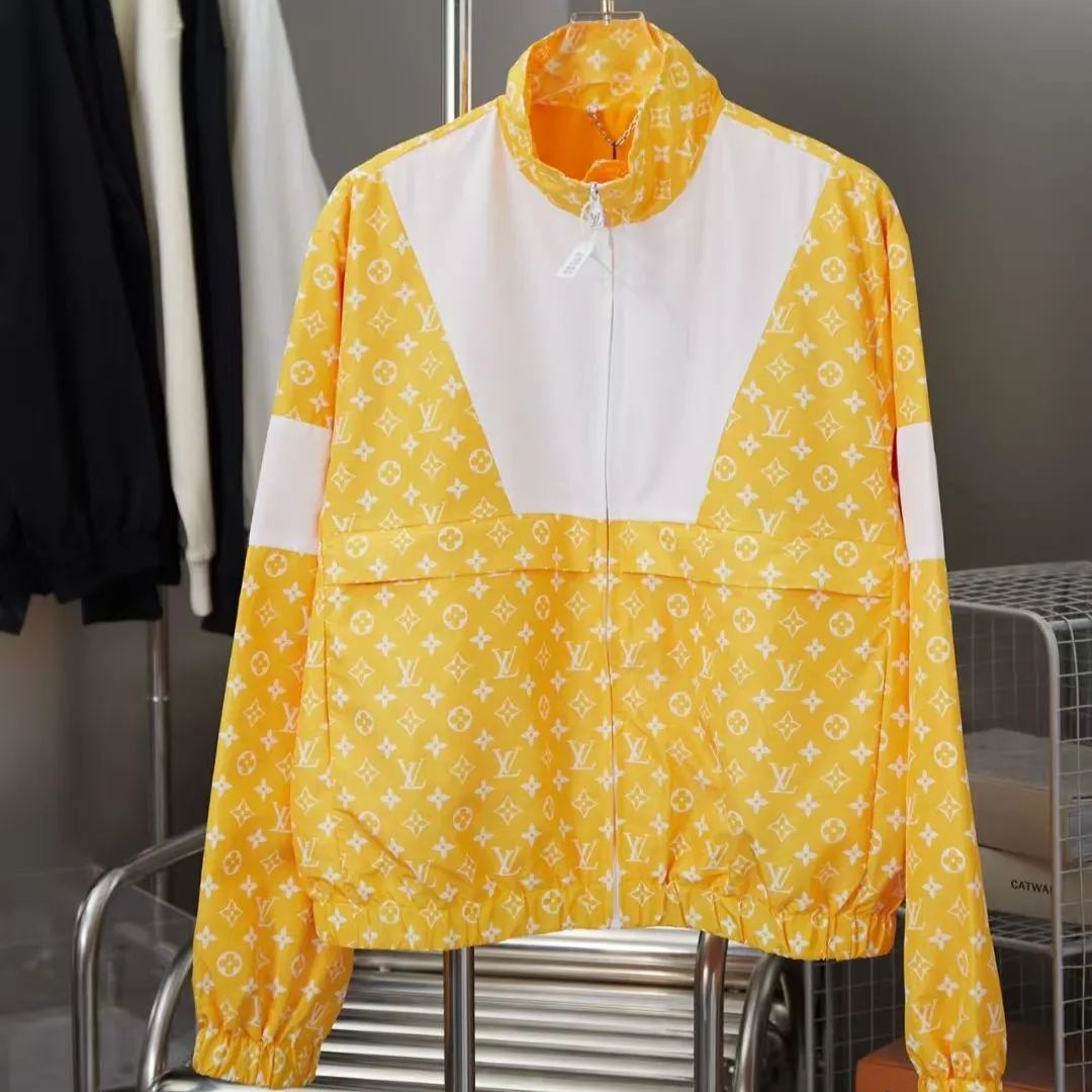 Louis Vuitton Monogram print technical fabric sports top（1AFWJL）