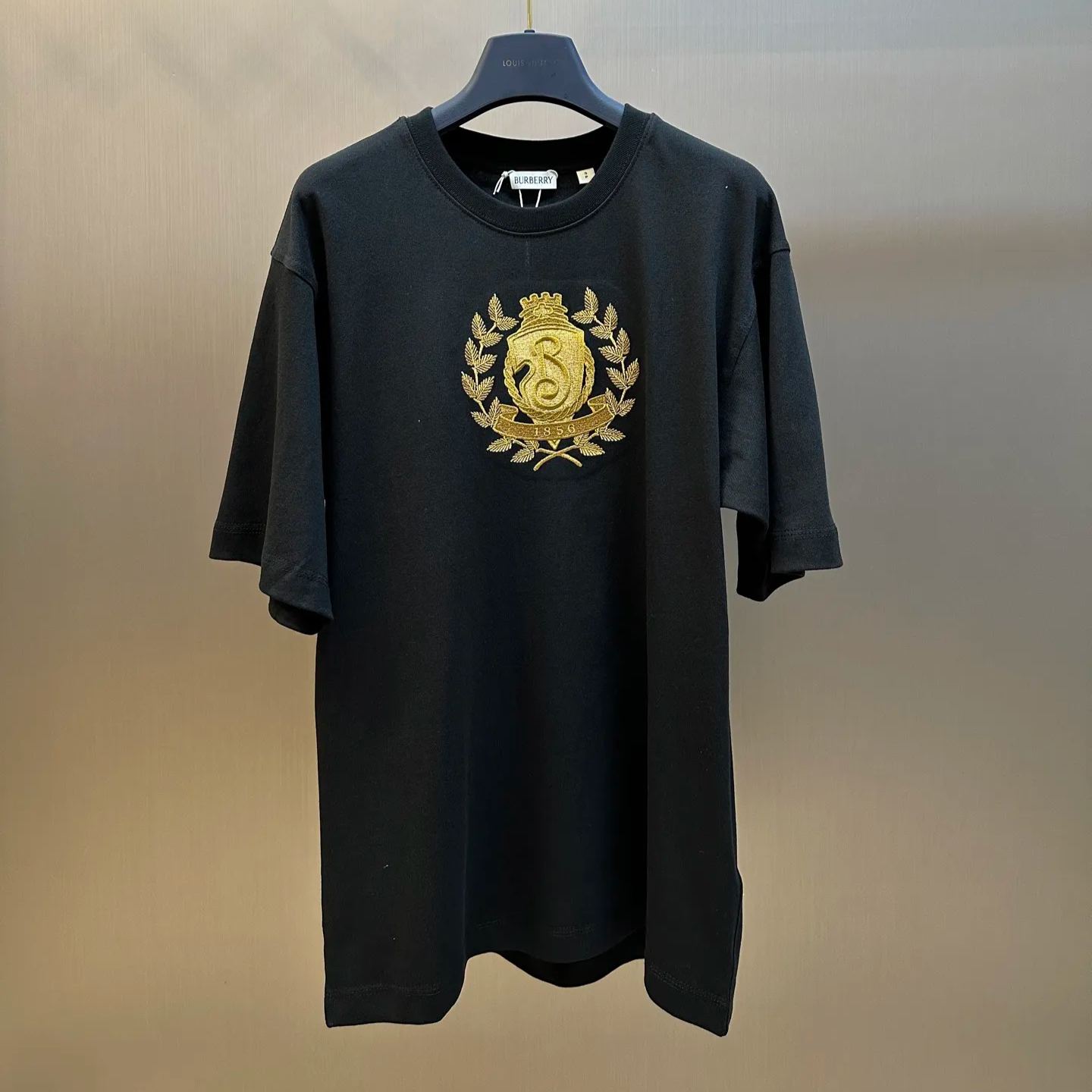 Burberry B Crest Cotton T-shirt in Black（81081671)