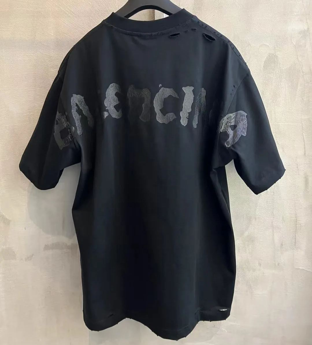 Balenciaga Logo Print Distressed Oversized T-Shirt（787349TRVT9-1041）