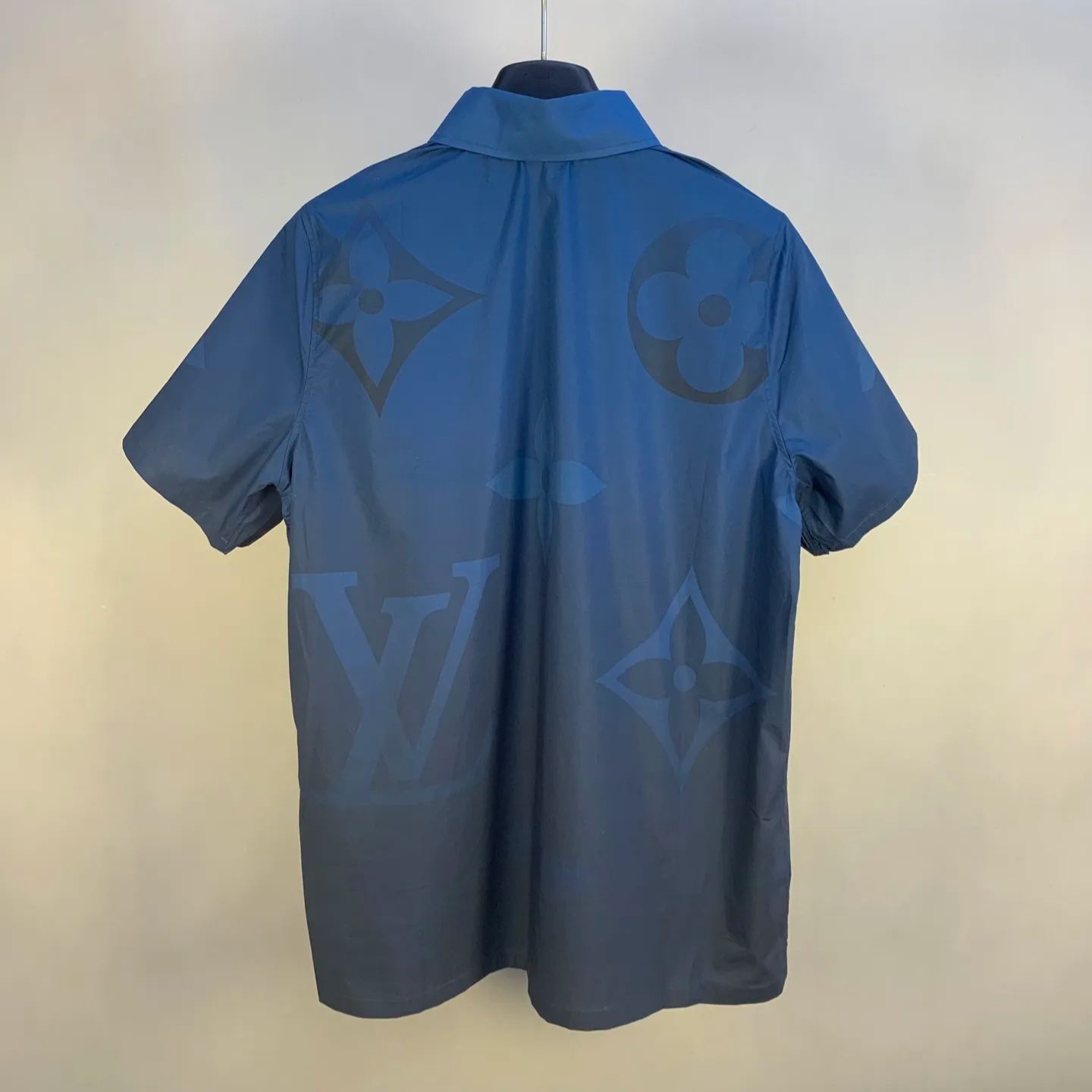 Louis Vuitton Monogram print short sleeve shirt（1AFXUJ）