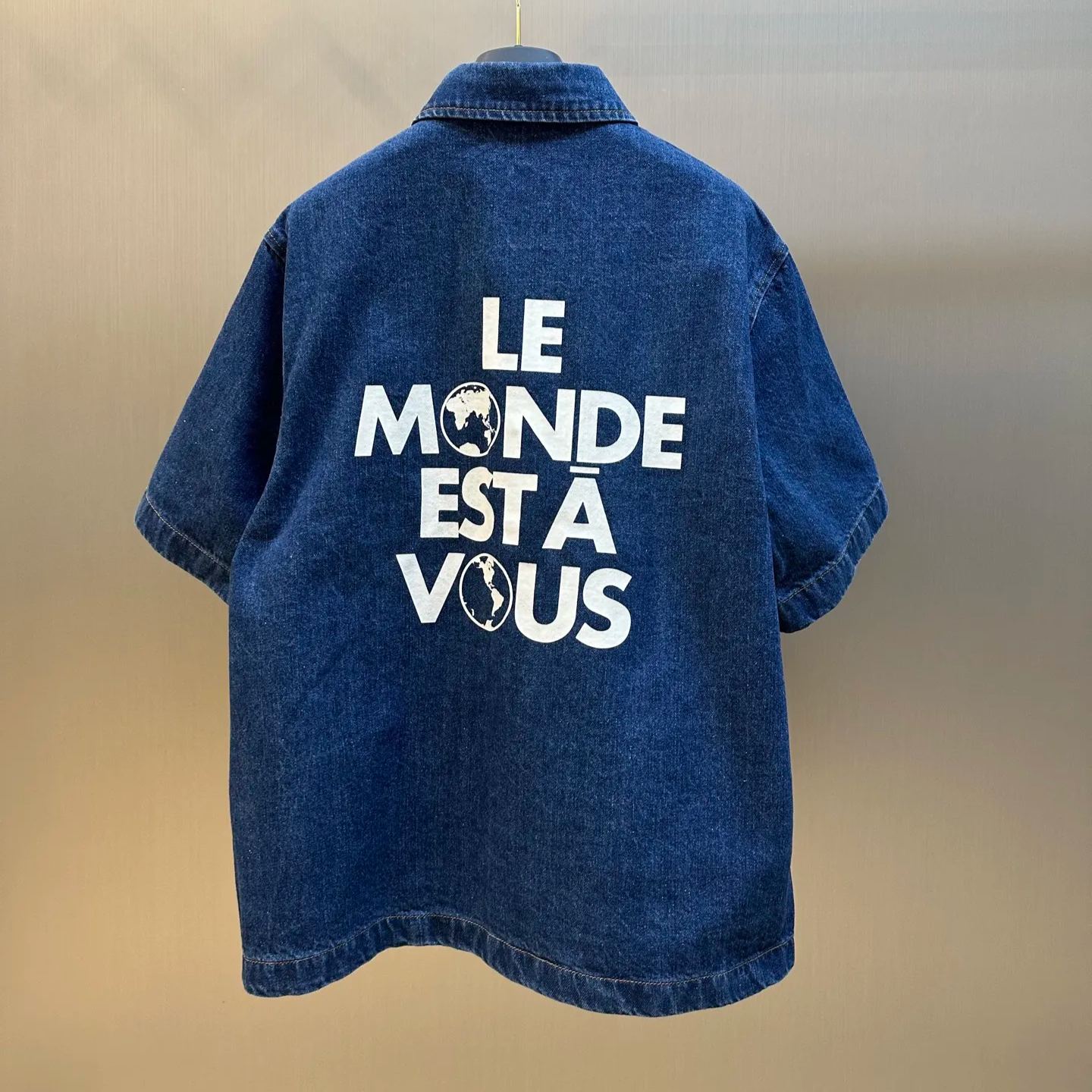 LOUIS VUITTON Signature Denim Short-Sleeved Shirt（1AHDMS）