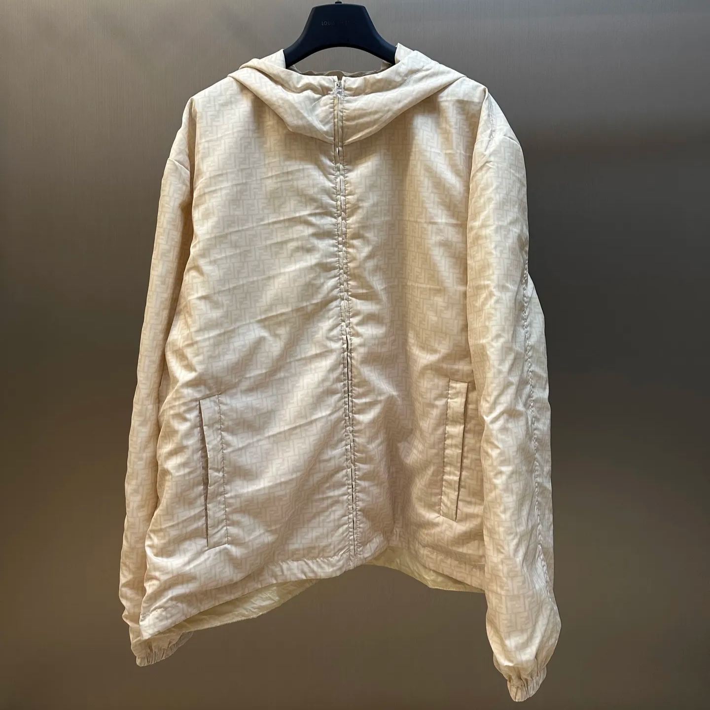 FENDI Men's Blouson Micro FF Nylon Windbreaker Jacket "White" (FAA935ARYJF0GQK）