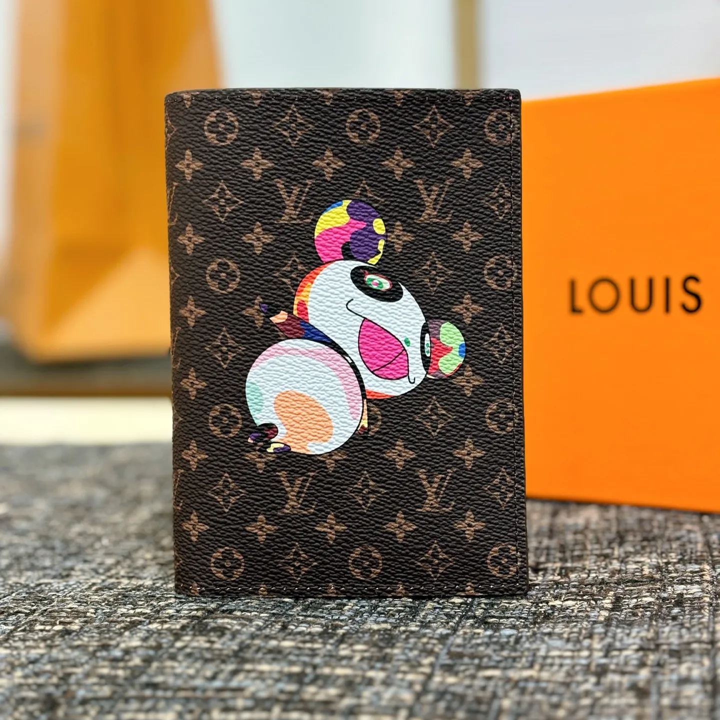 Louis Vuitton x TM Passport Cover Monogram Canvas（M14164）
