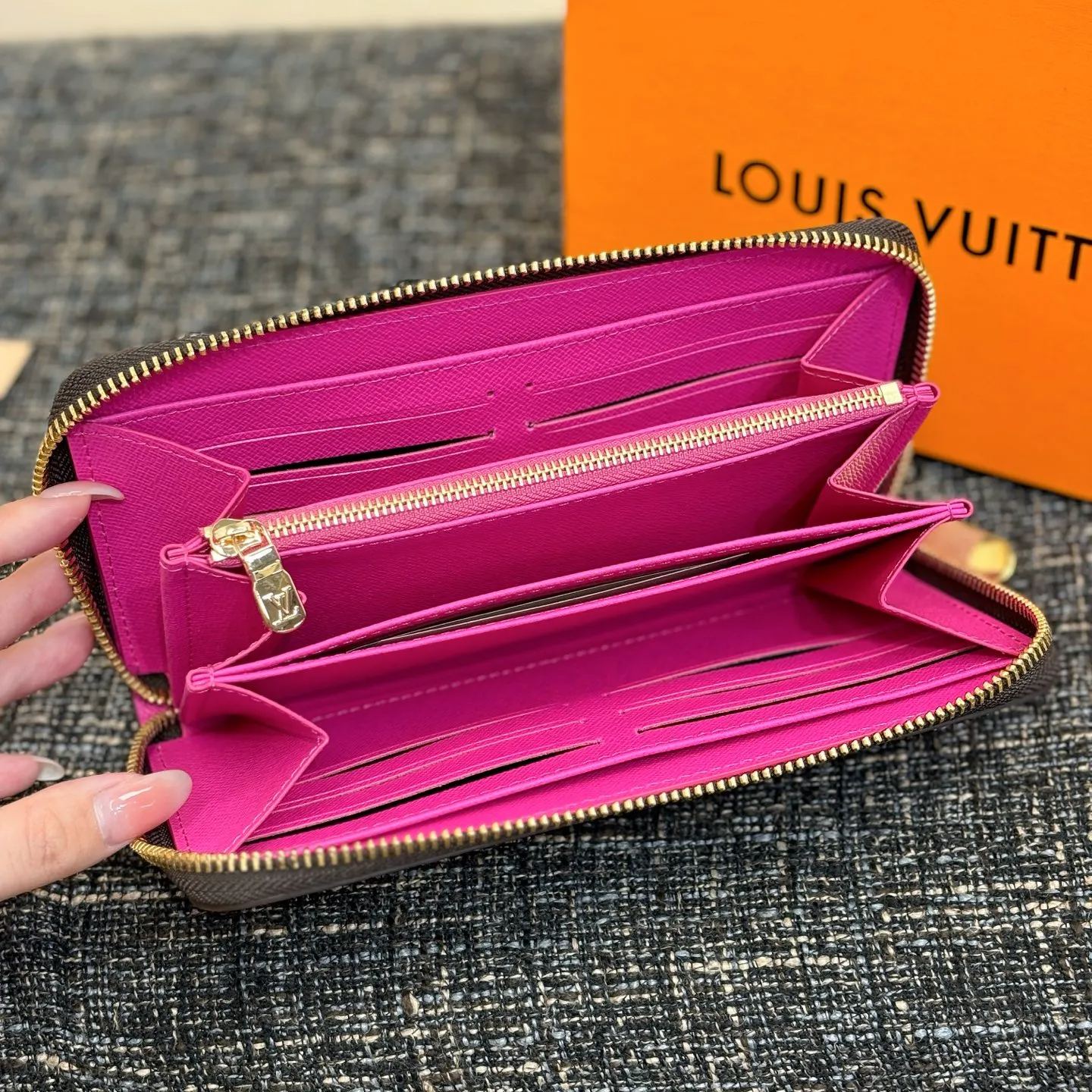 Louis Vuitton LV x TM Zippy Wallet Round Long Wallet（M14162）