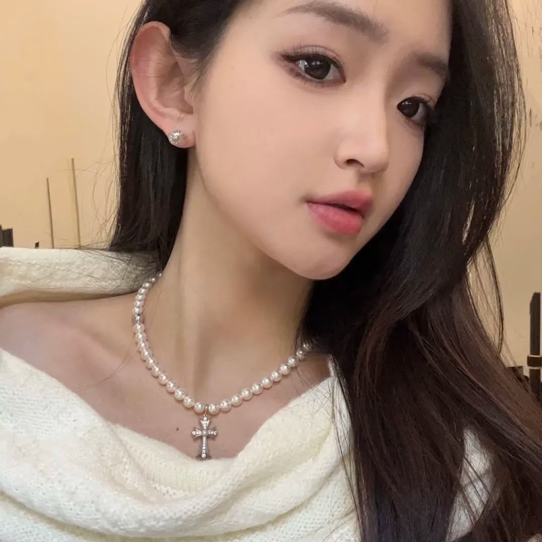 CHROME HEARTS Pearl Cross Necklace（CHROME HEARTS 246）