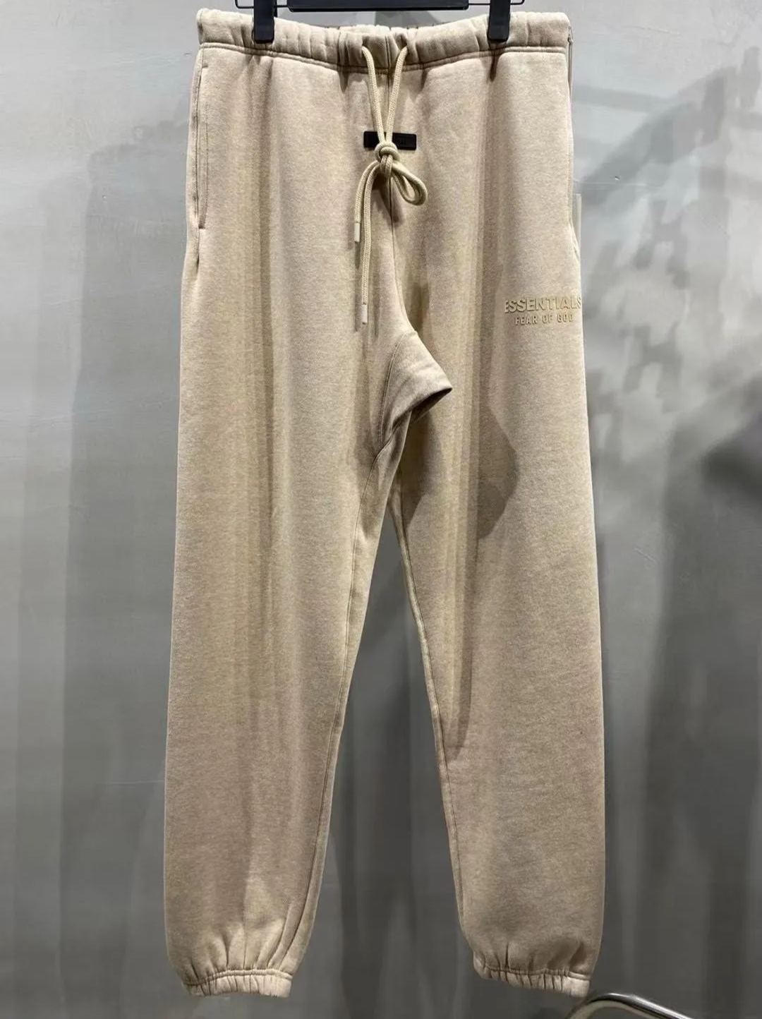 Fear of God Essentials Sweatpants（130SP232025F）